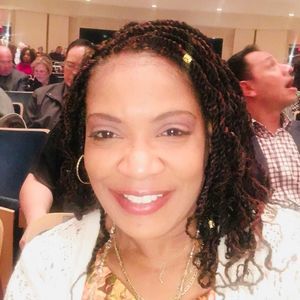 Meet your Posher, Denise